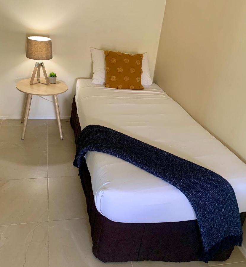 Montville Holiday Apartments Екстер'єр фото